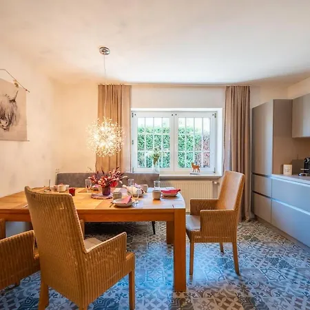 Reet Am Rhein - Chateau *