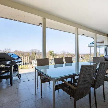 Reet Am Rhein - Chateau