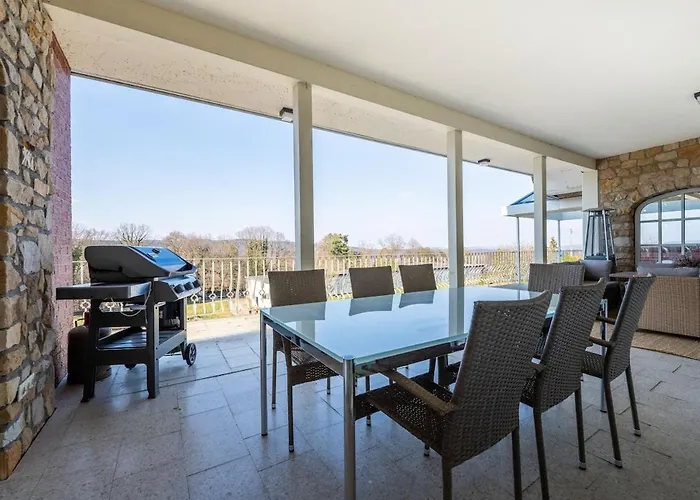 Reet Am Rhein - Chateau